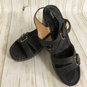 LuLu-Pearl Comfort Wedge Sandal- size 11